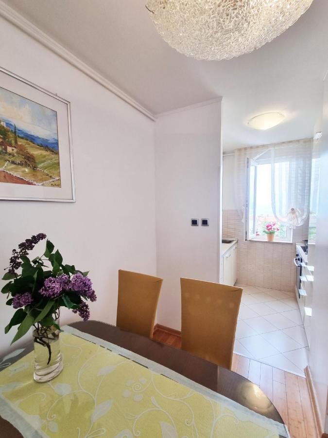 Apartment Rijeka With Sea View Kültér fotó